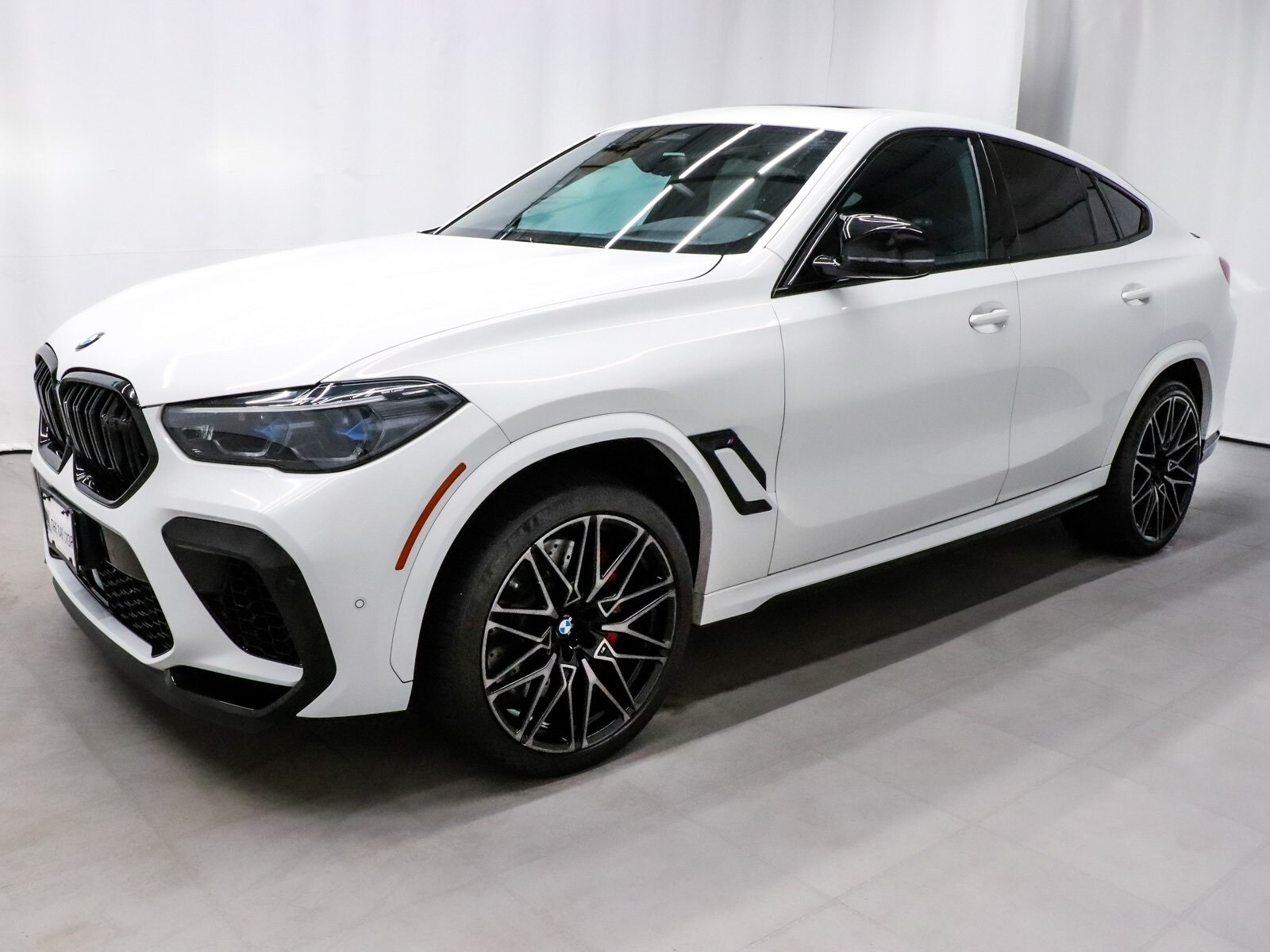 2022 Bmw X6 M photo 2