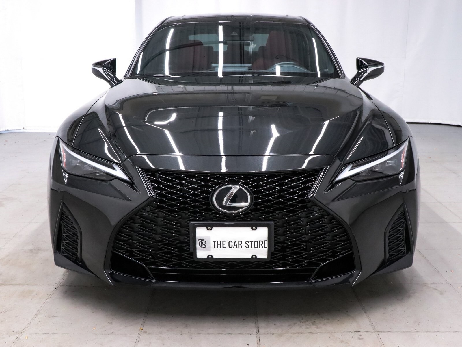 2023 Lexus IS 350 F SPORT photo 2