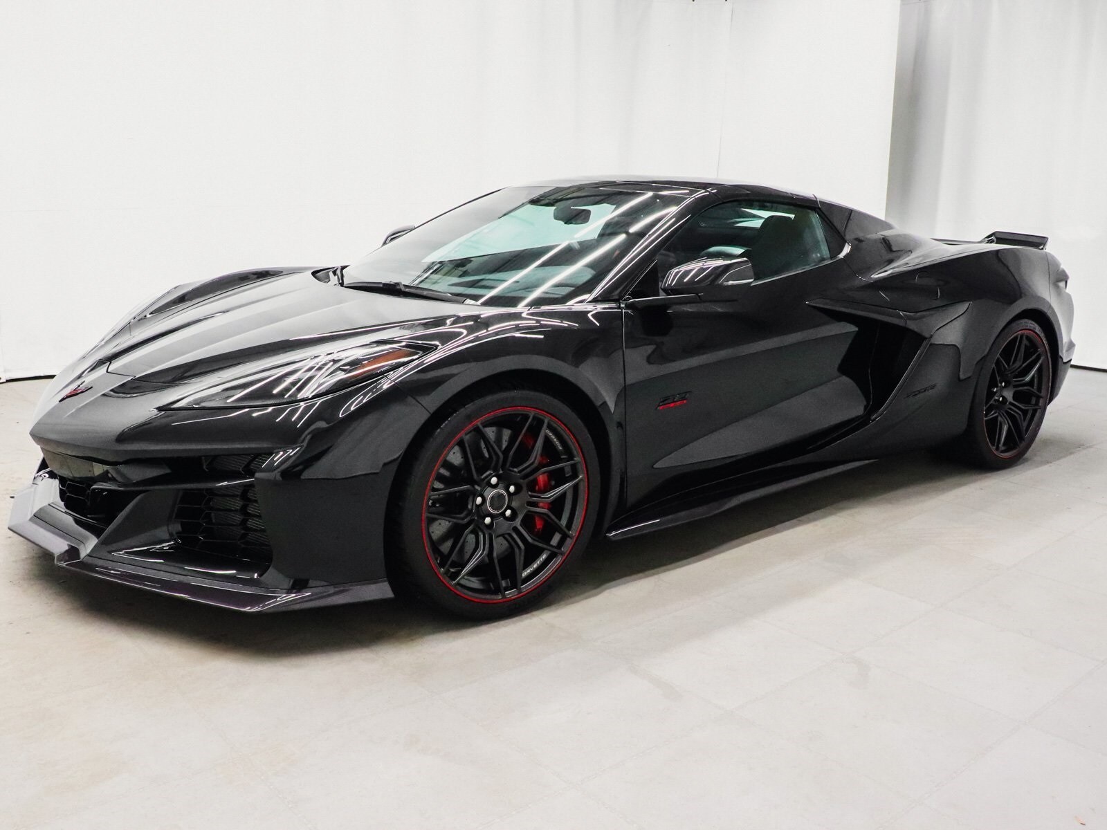 2023 Chevrolet Corvette Z06 3LZ Convertible photo 3