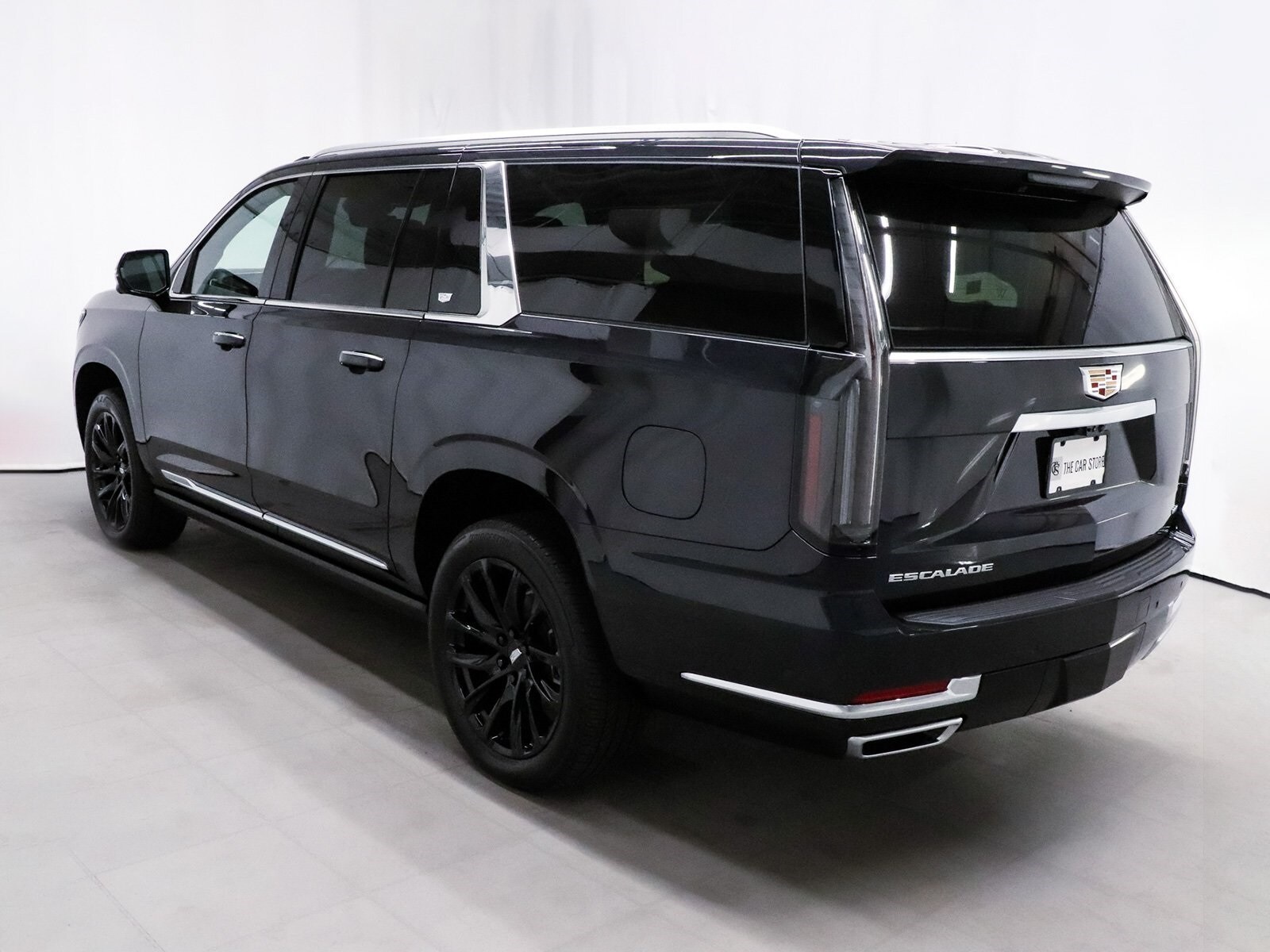 2025 Cadillac Escalade ESV Premium Luxury Platinum photo 2
