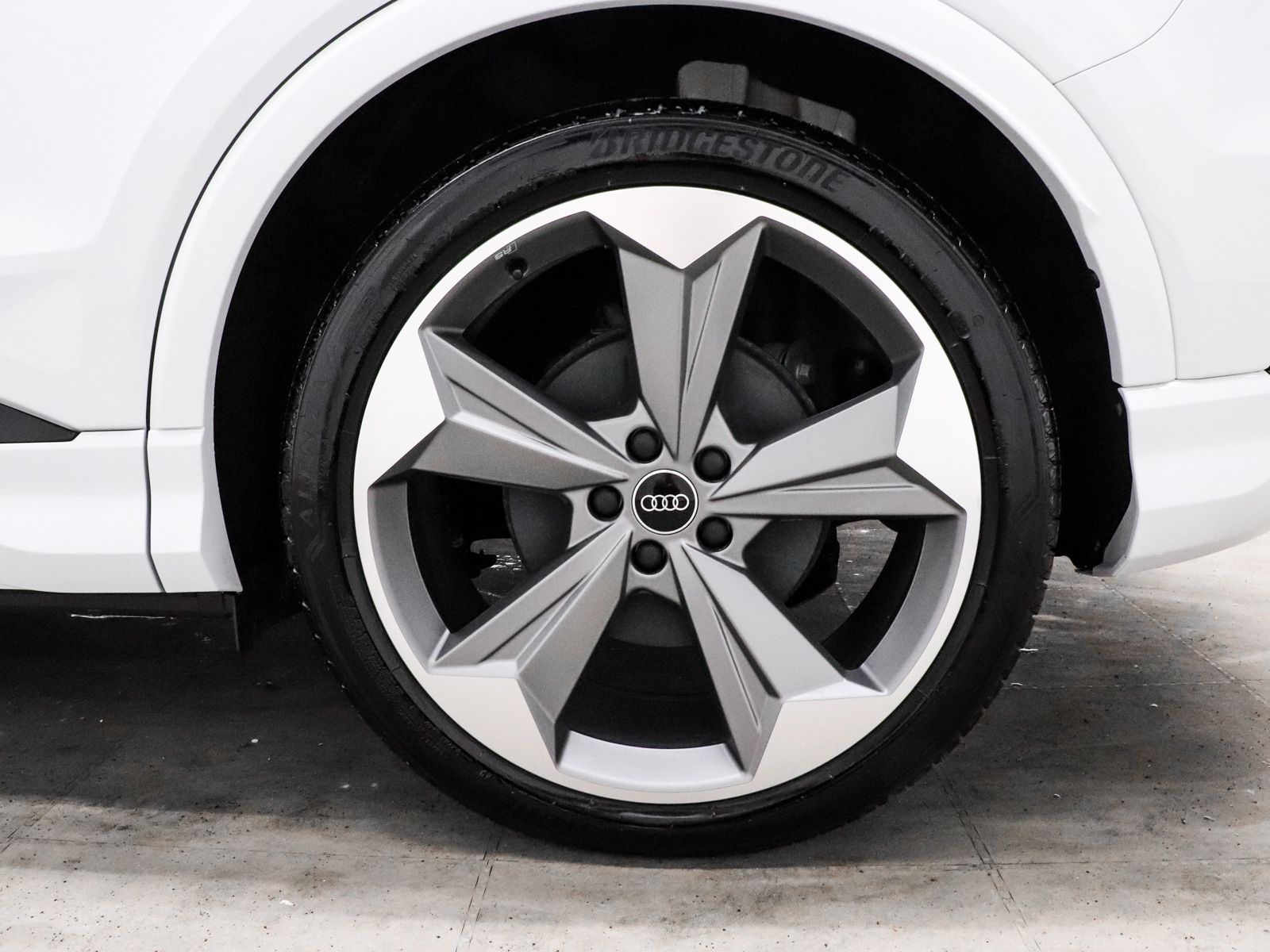 2025 Audi Q4 e-tron Premium Plus - Photo 16