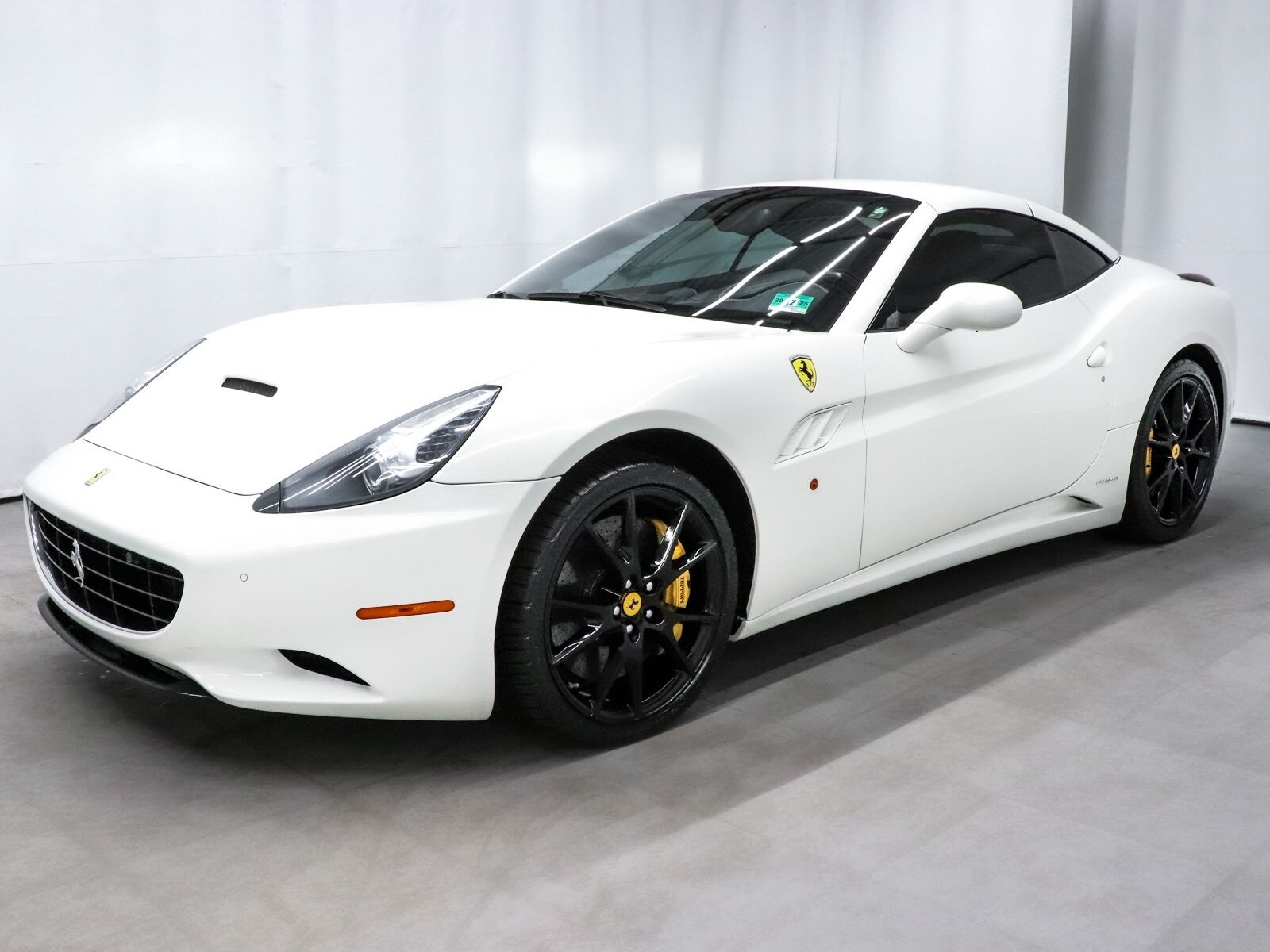 2011 Ferrari California Base photo 4
