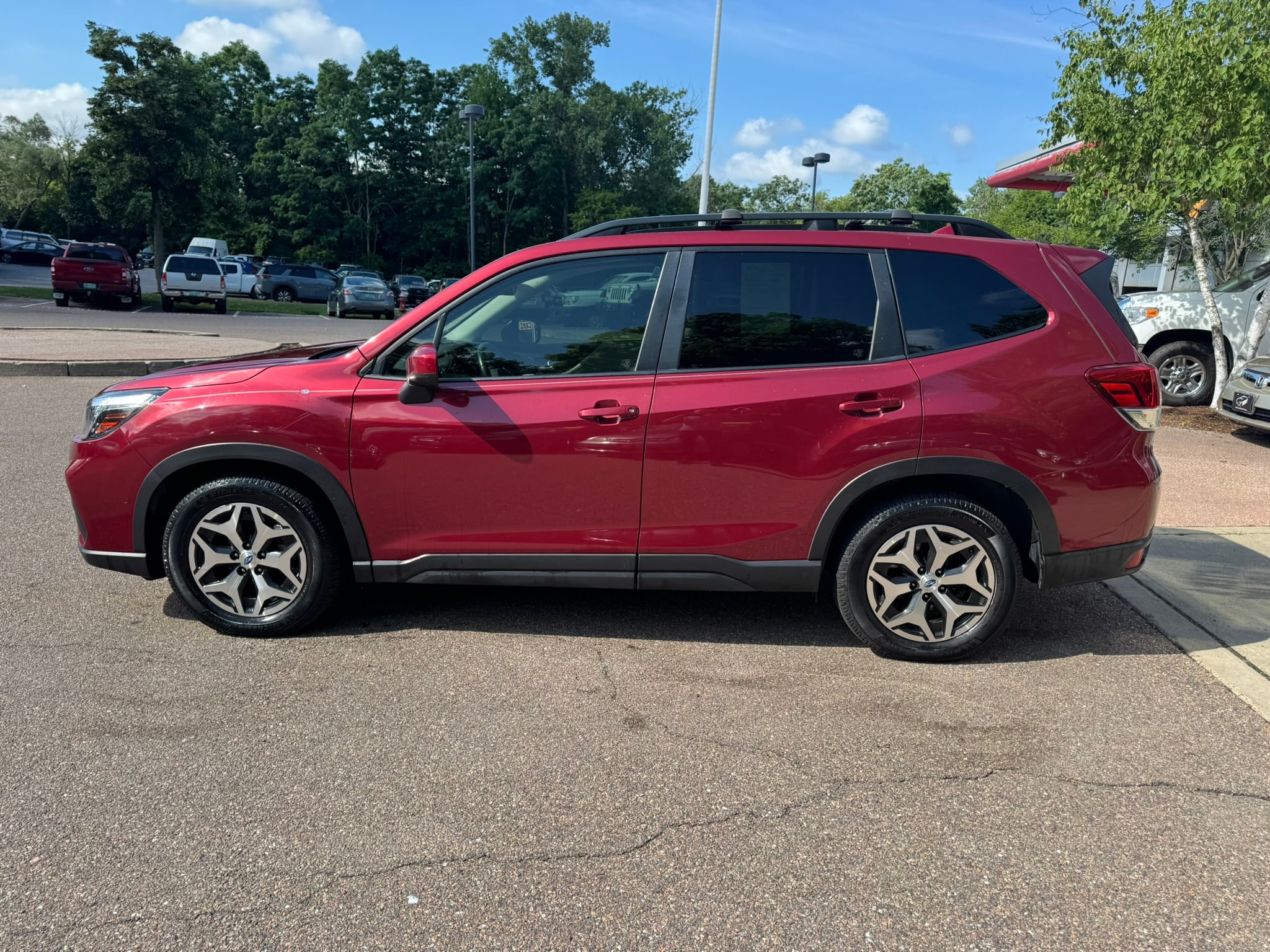 View vehicle photo 4