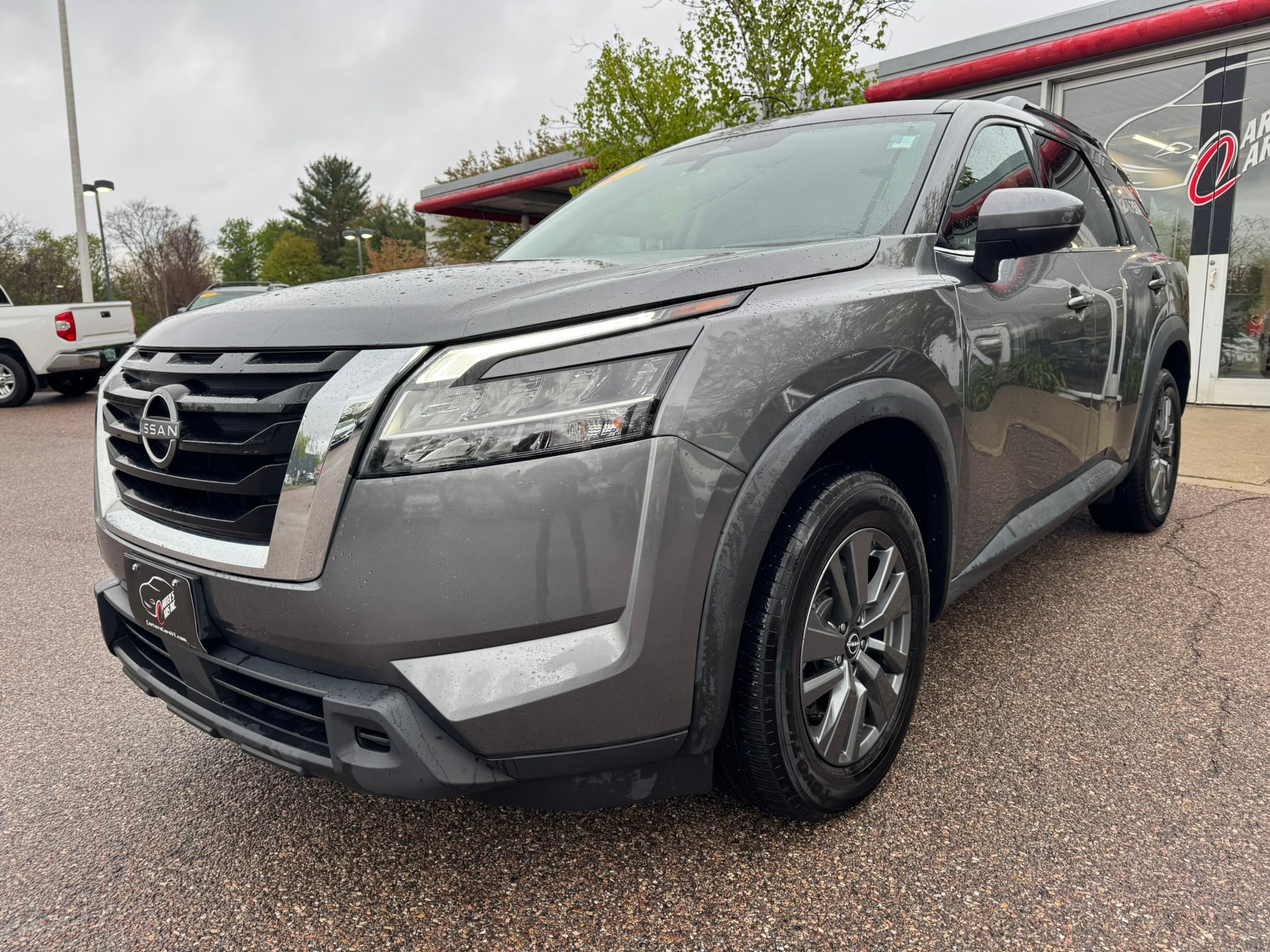 2022 Nissan Pathfinder SV 4WD's photo