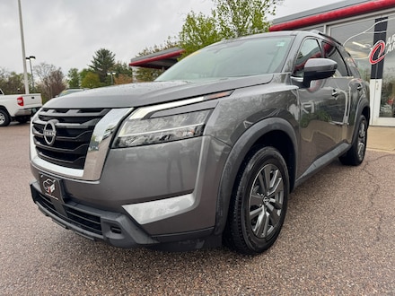 2022 Nissan Pathfinder SV SUV