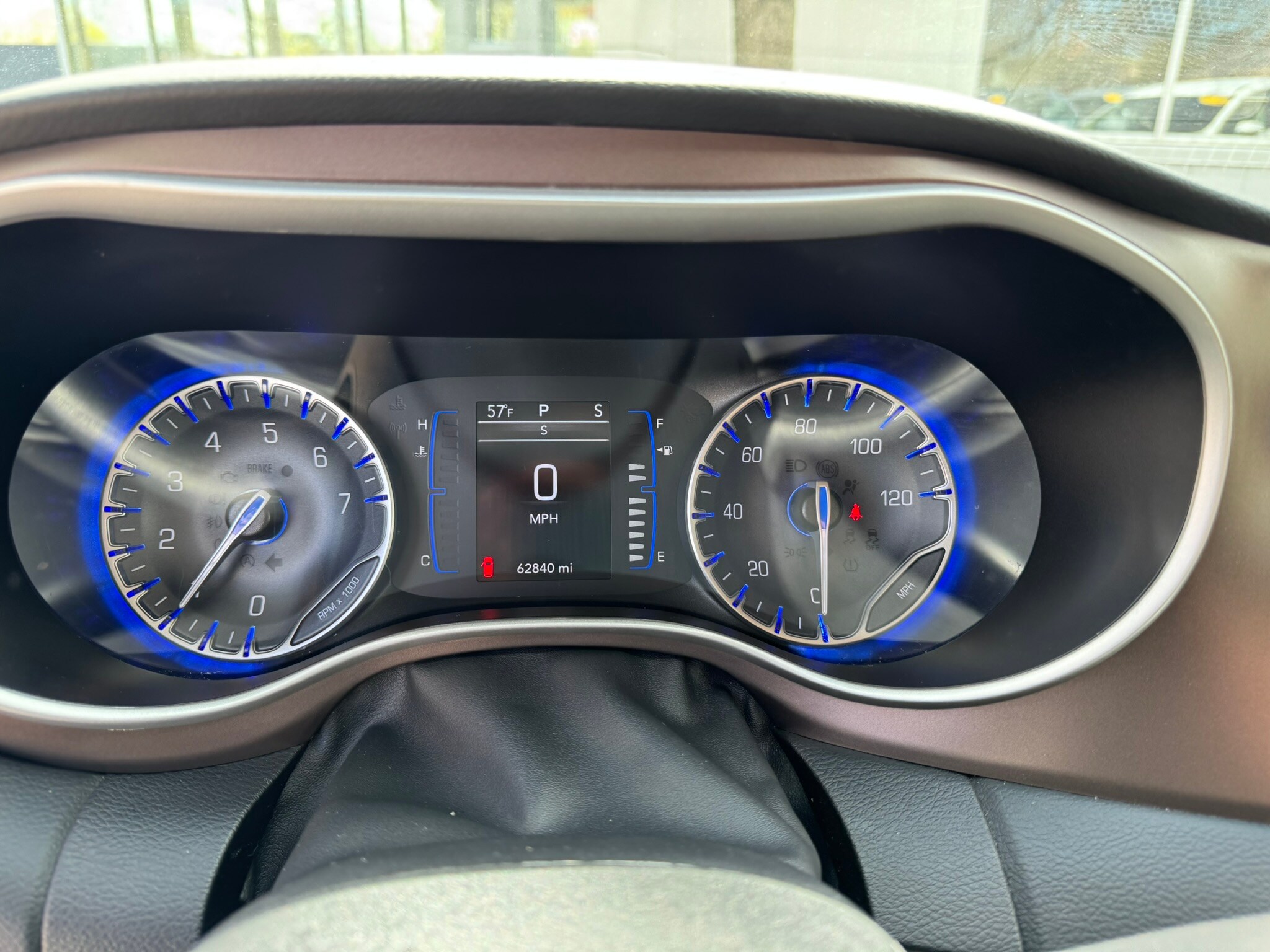 2023 Chrysler Voyager LX - Photo 17