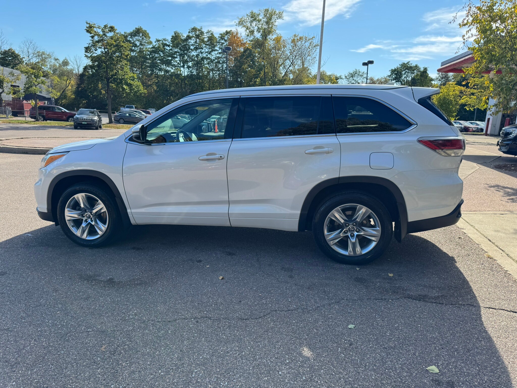 2016 Toyota Highlander Limited photo 3