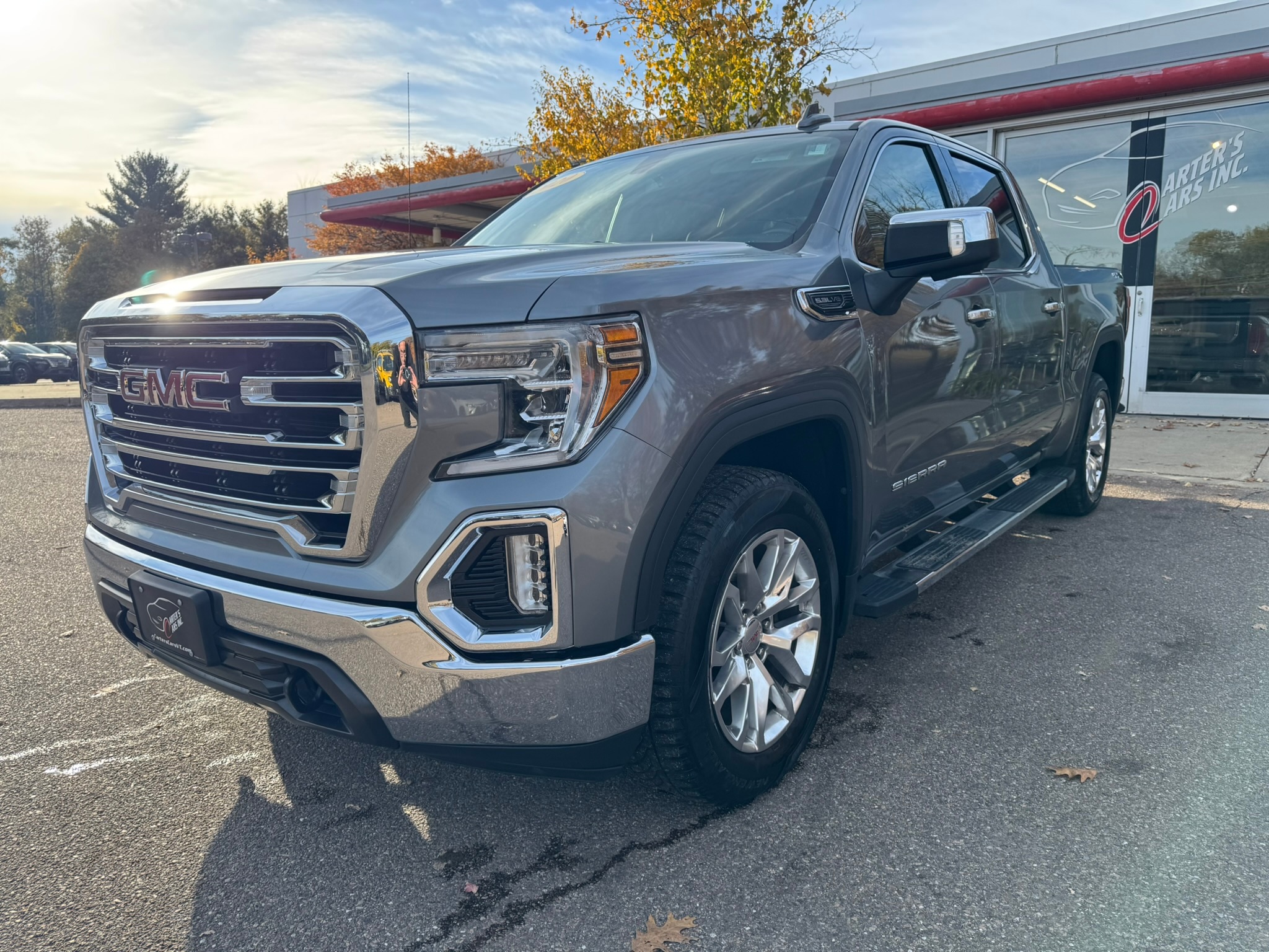 2020 GMC Sierra SLT's photo