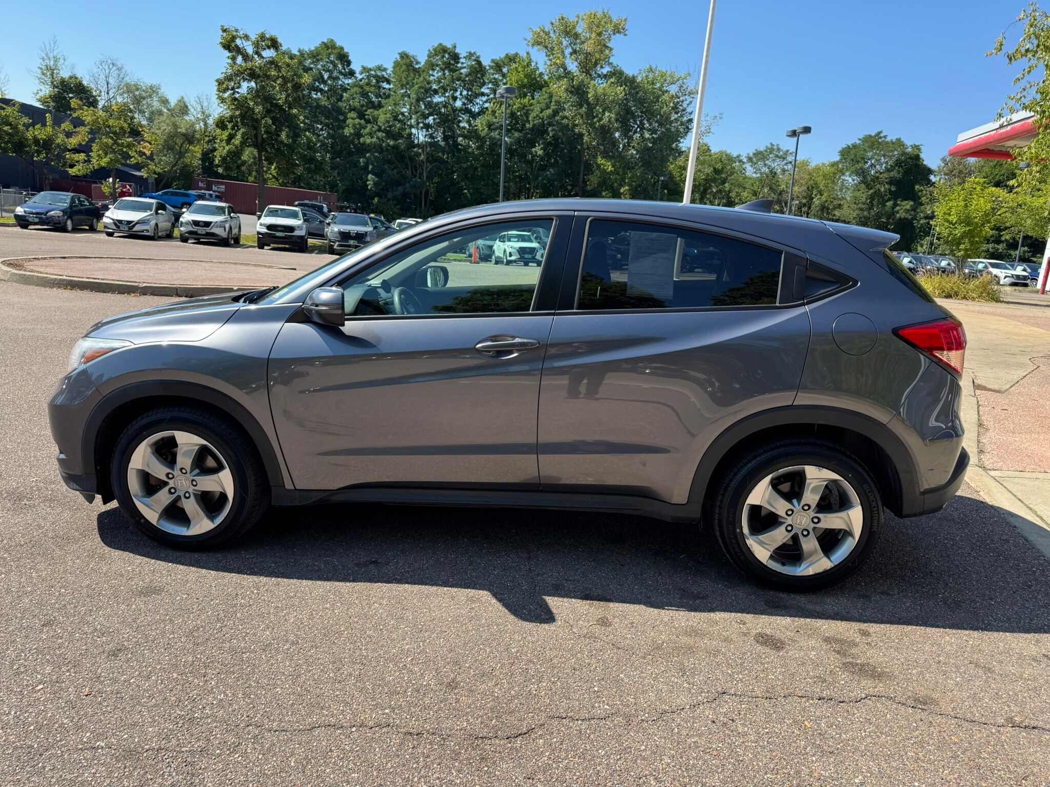 2017 Honda HR-V EX photo 4