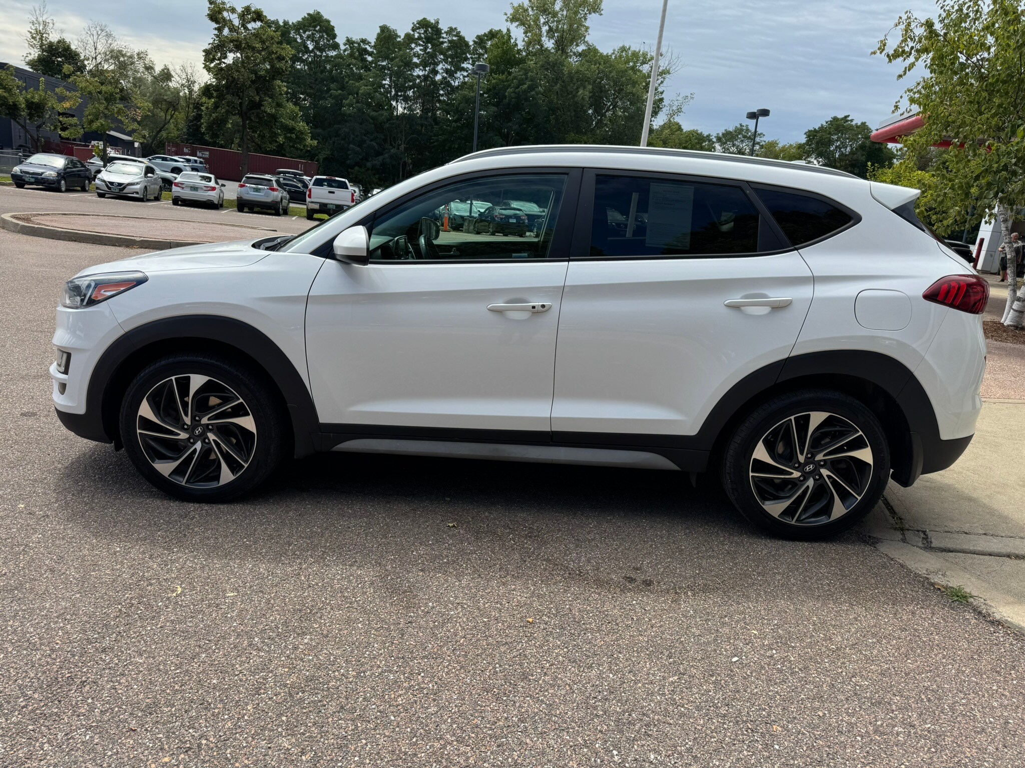 2020 Hyundai Tucson Sport photo 2