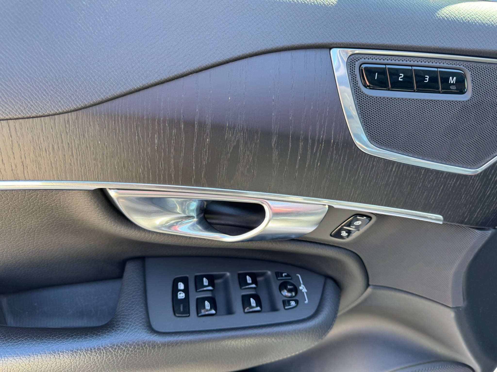 2020 Volvo XC90 Momentum - Photo 23