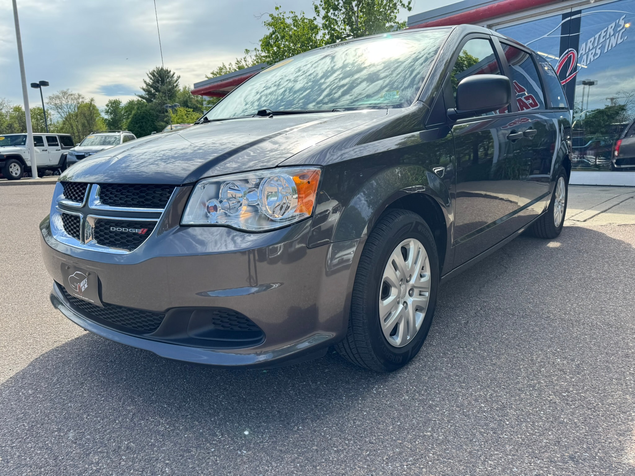 2019 Dodge Grand Caravan SE's photo
