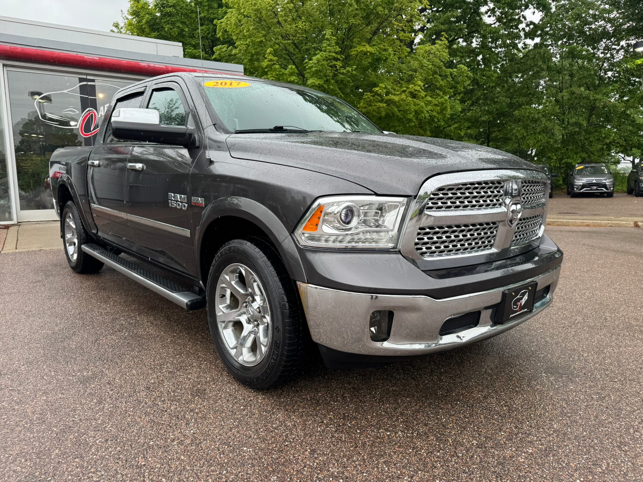 2017 Ram 1500 Laramie photo 2