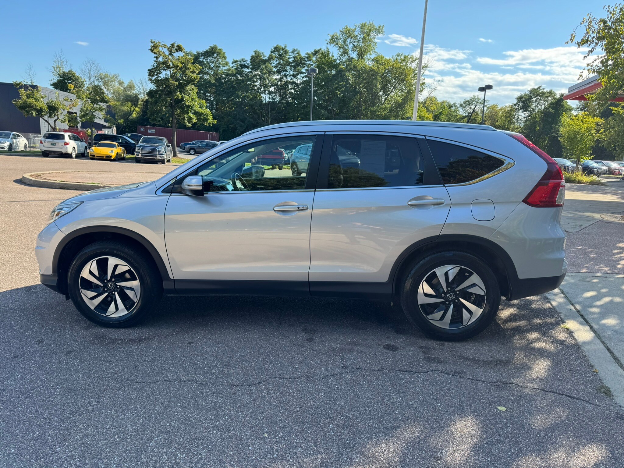 2016 Honda CR-V Touring photo 4