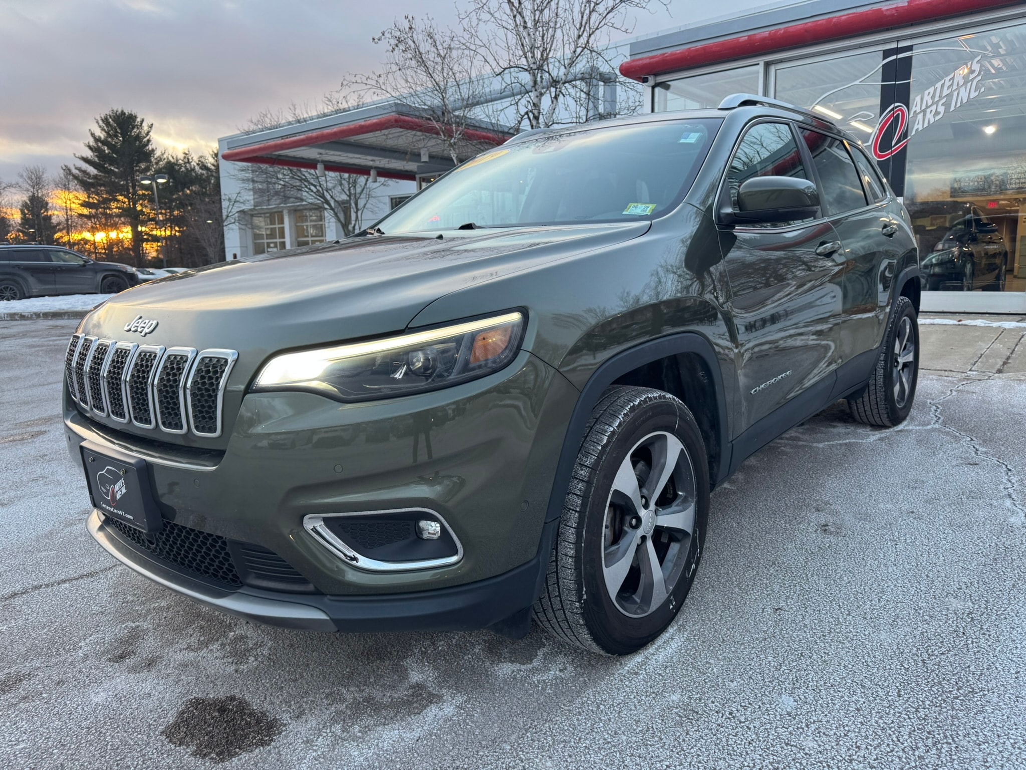 2019 Jeep Cherokee Limited's photo