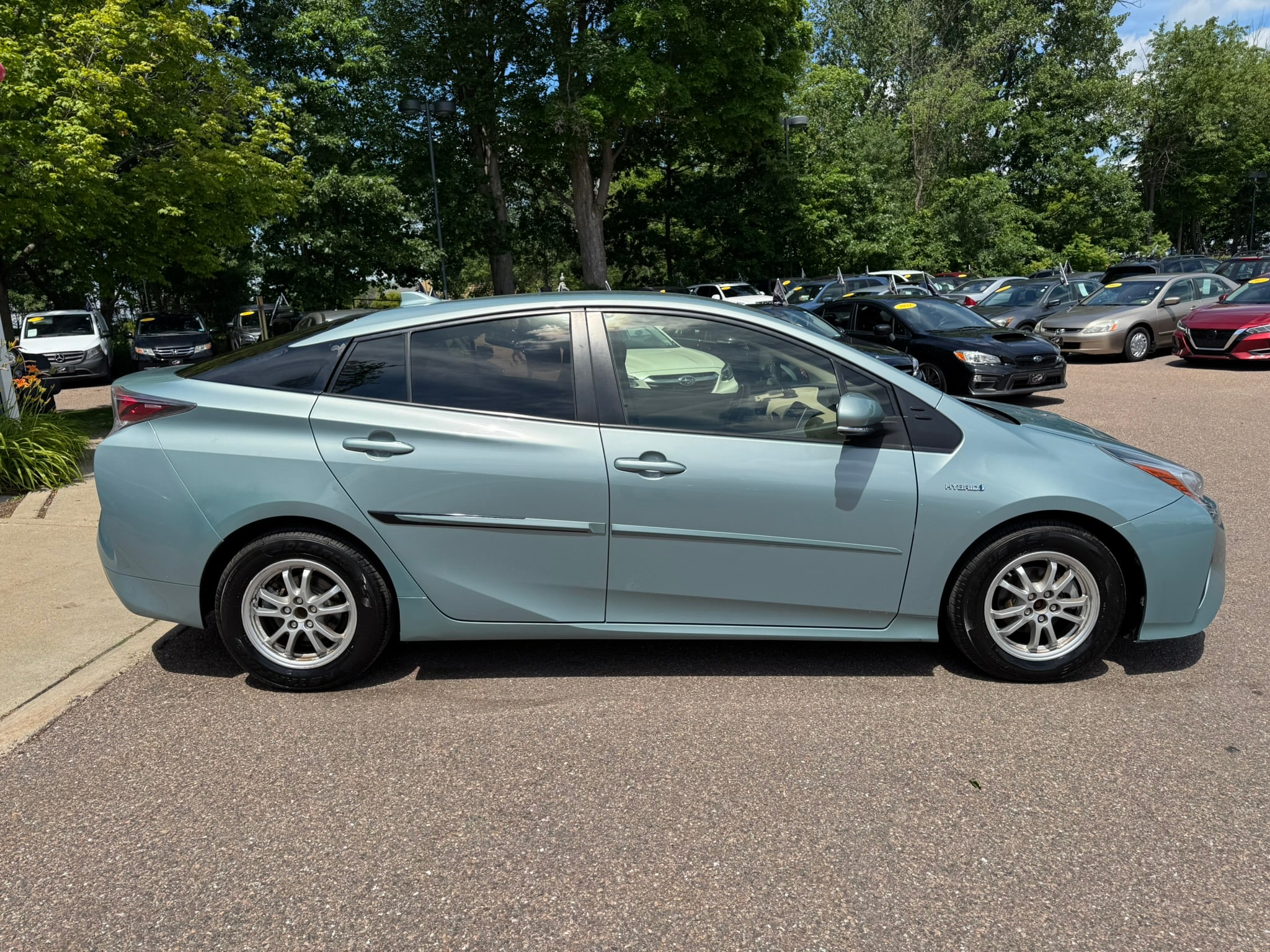 2016 Toyota Prius Two - Photo 8