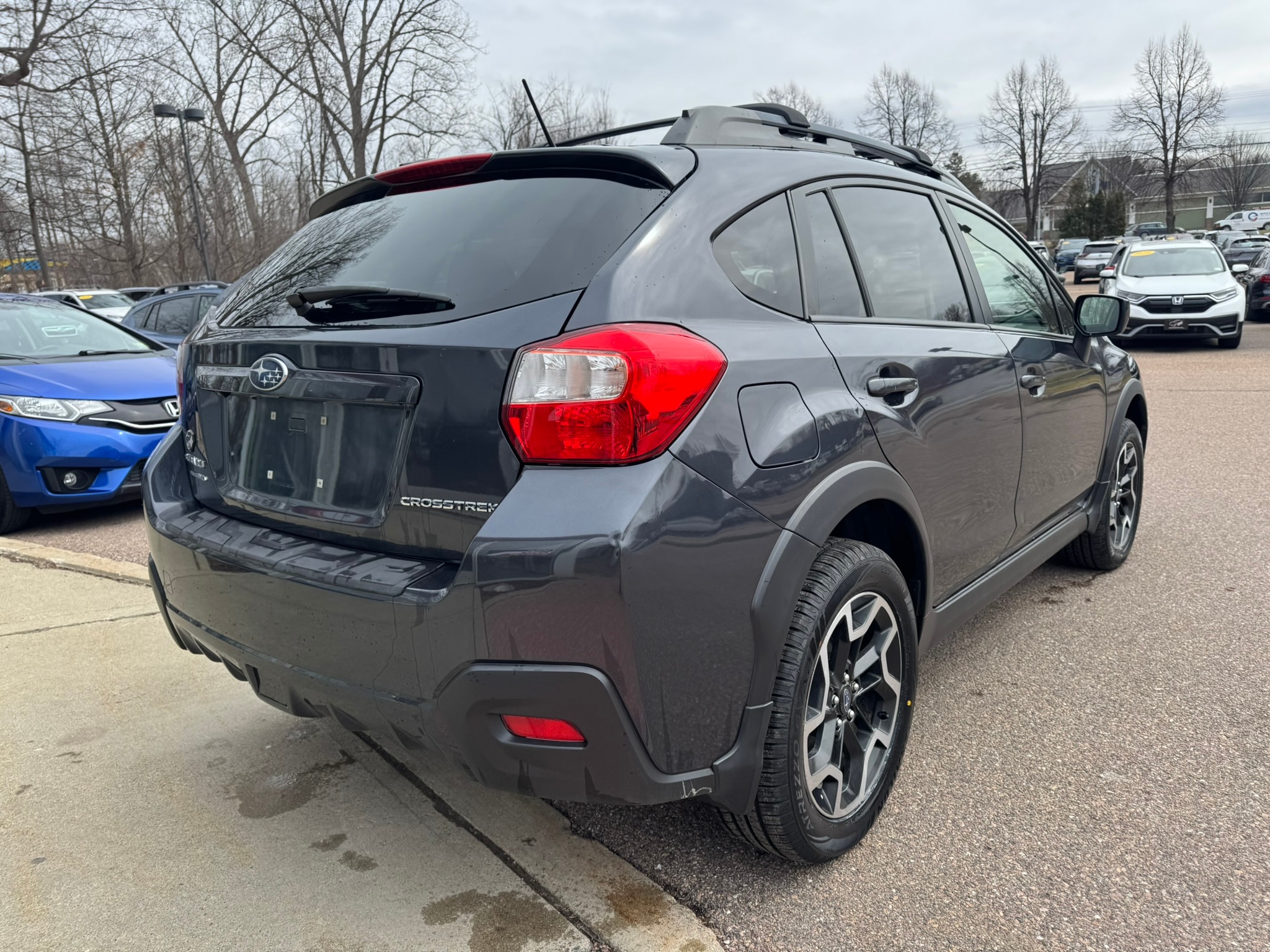 View vehicle photo 7