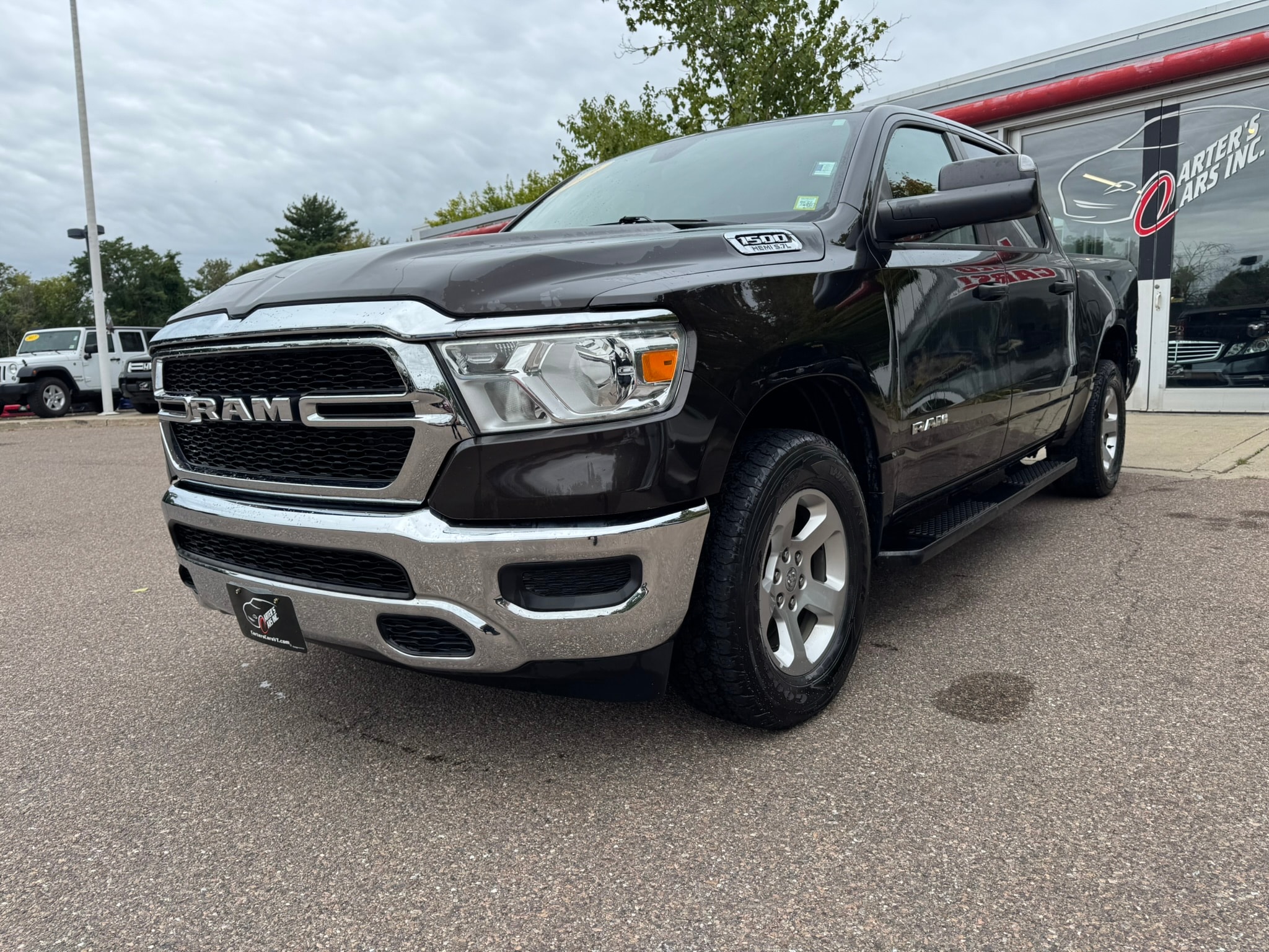 2019 RAM 1500 Negro Camioneta Todo terreno 8 velocidades Automática