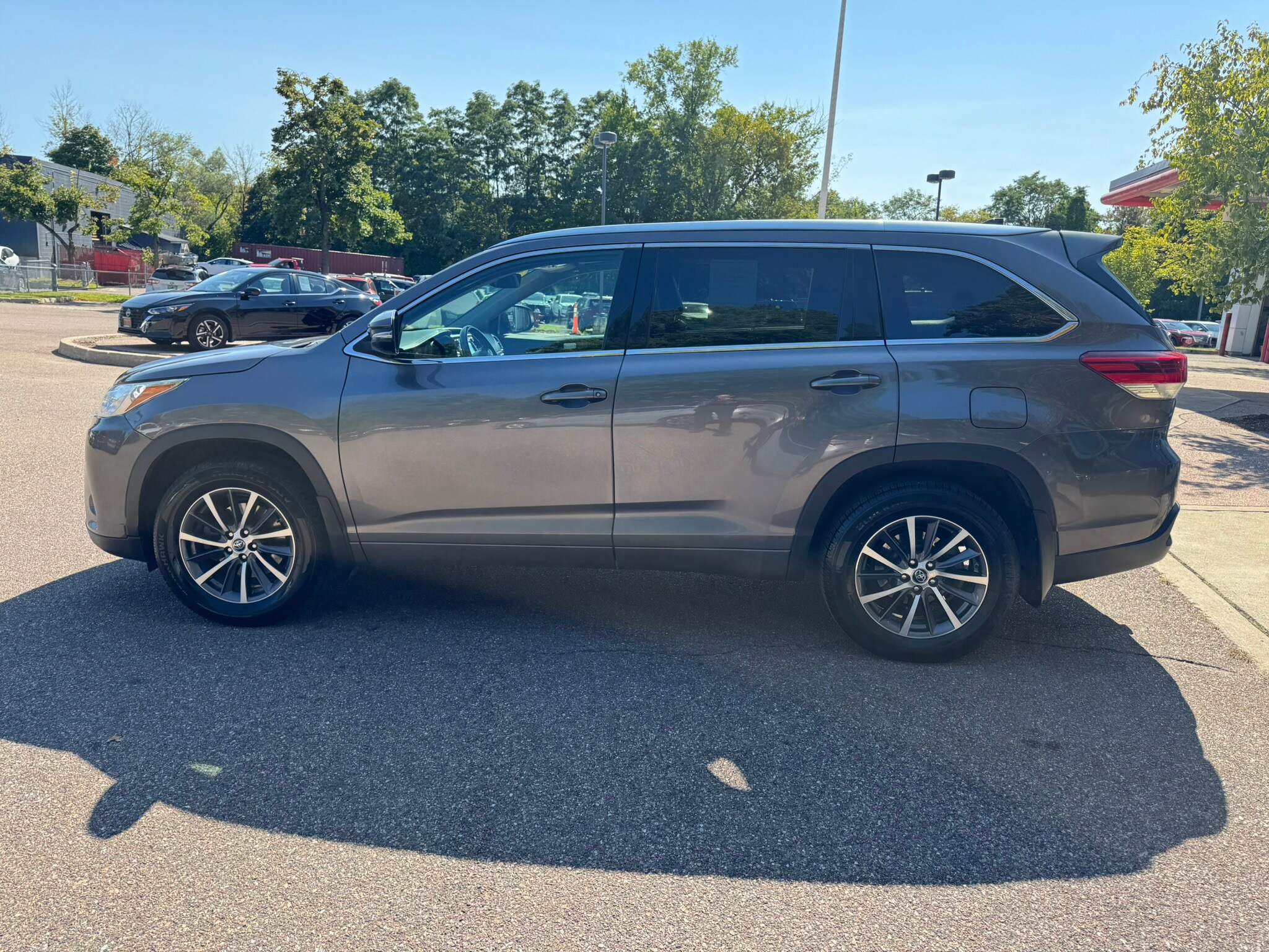 2017 Toyota Highlander XLE photo 4