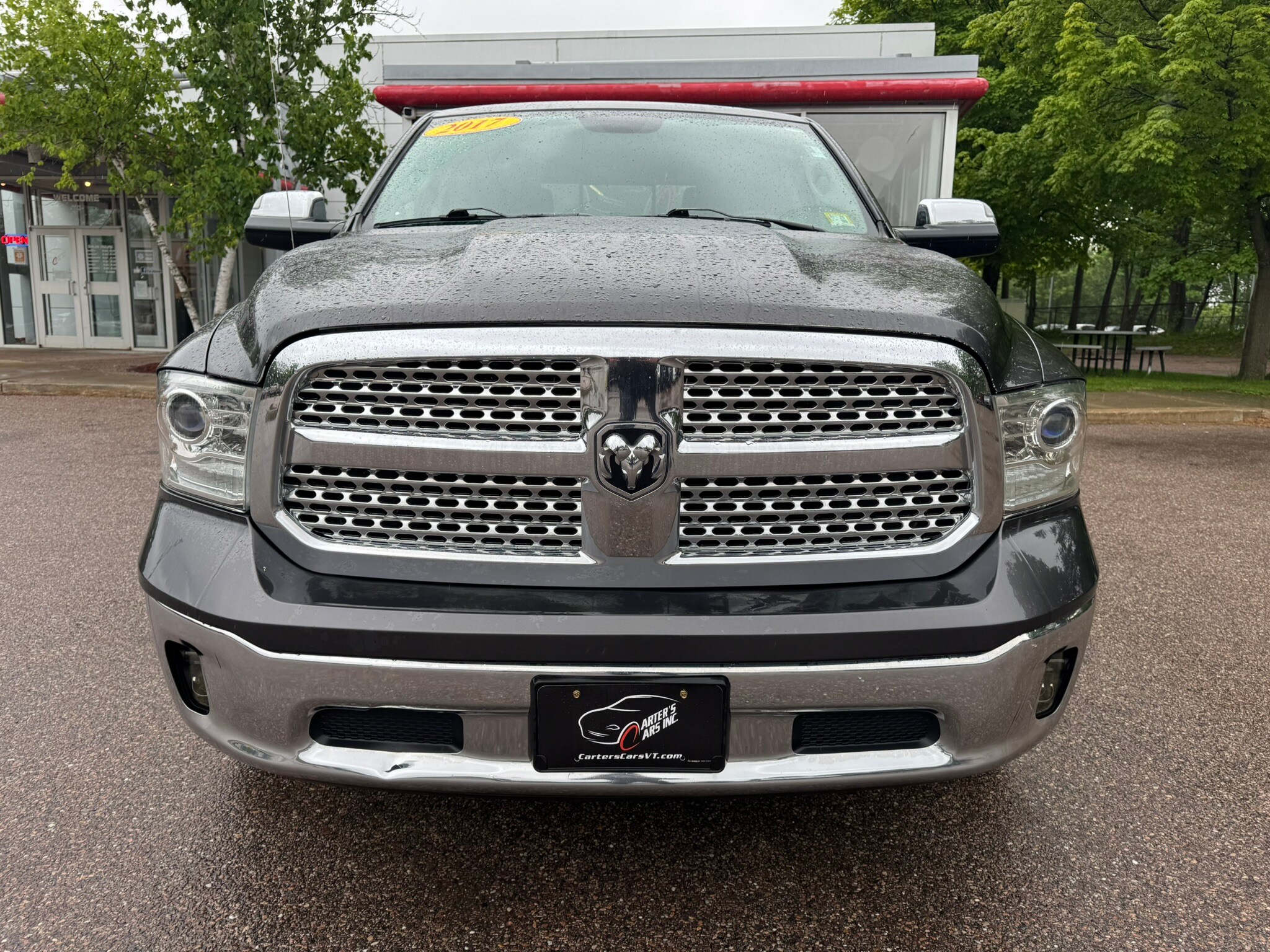 2017 Ram 1500 Laramie photo 3