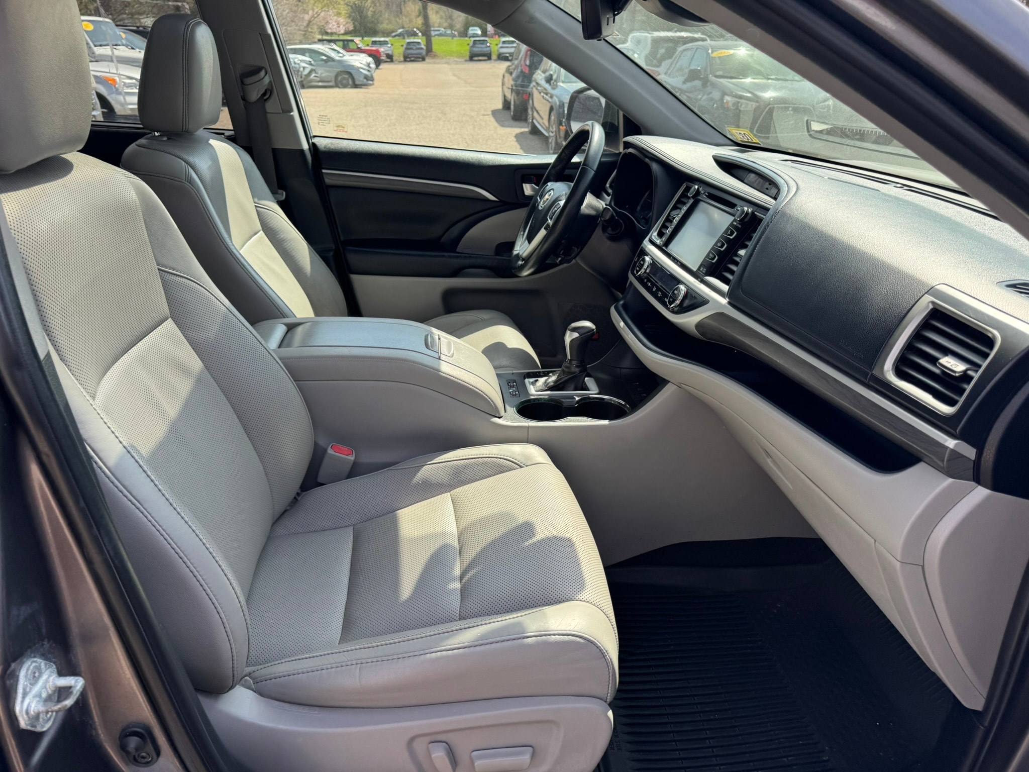 2019 Toyota Highlander Limited Platinum - Photo 12