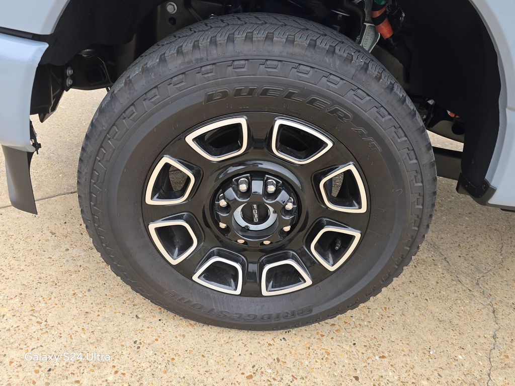 2026 Ford F-250 Super Duty Platinum - Photo 9