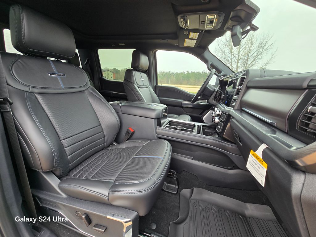 2026 Ford F-250 Super Duty Platinum - Photo 18