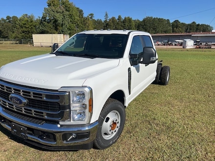 2025 Ford F-350SD XL Chassis