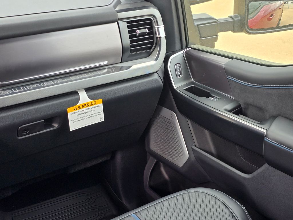 2026 Ford F-250 Super Duty Platinum - Photo 32