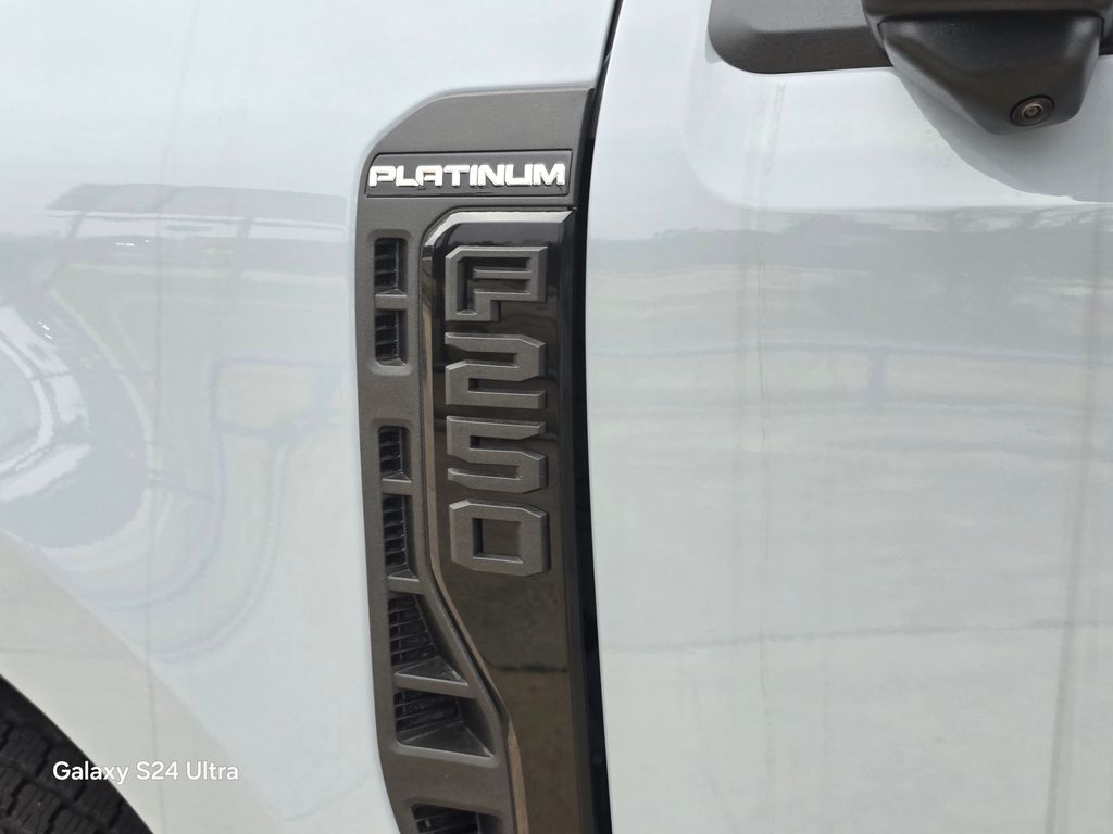 2026 Ford F-250 Super Duty Platinum - Photo 10