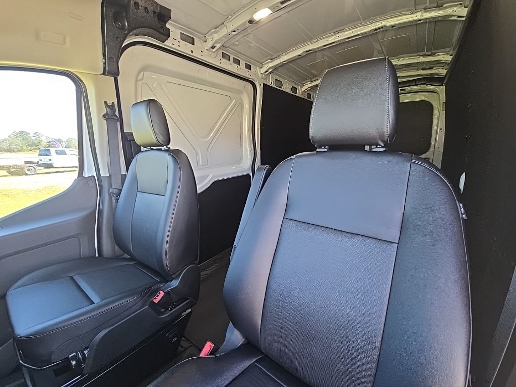 2025 Ford Transit Van Base - Photo 11