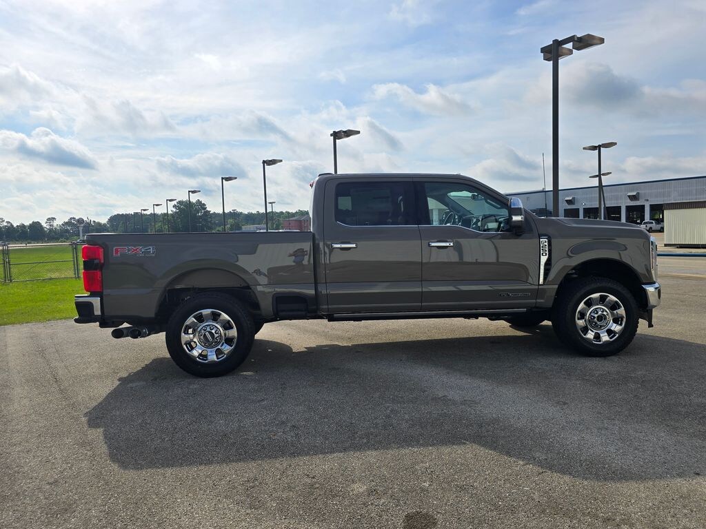 New 2026 Ford F-250SD Lariat Truck