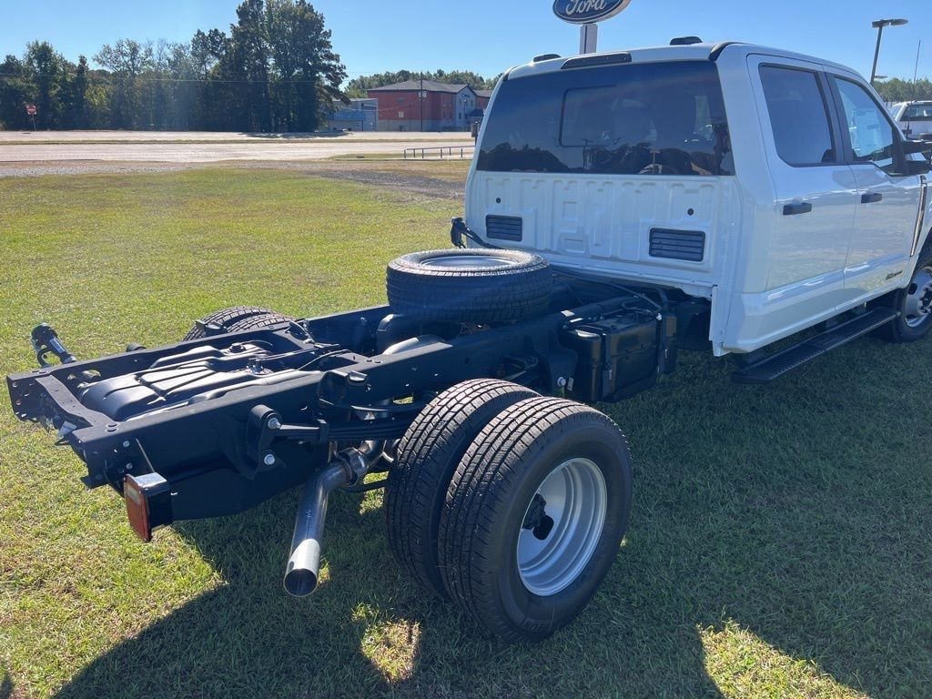 New 2025 Ford F-350SD XL Chassis