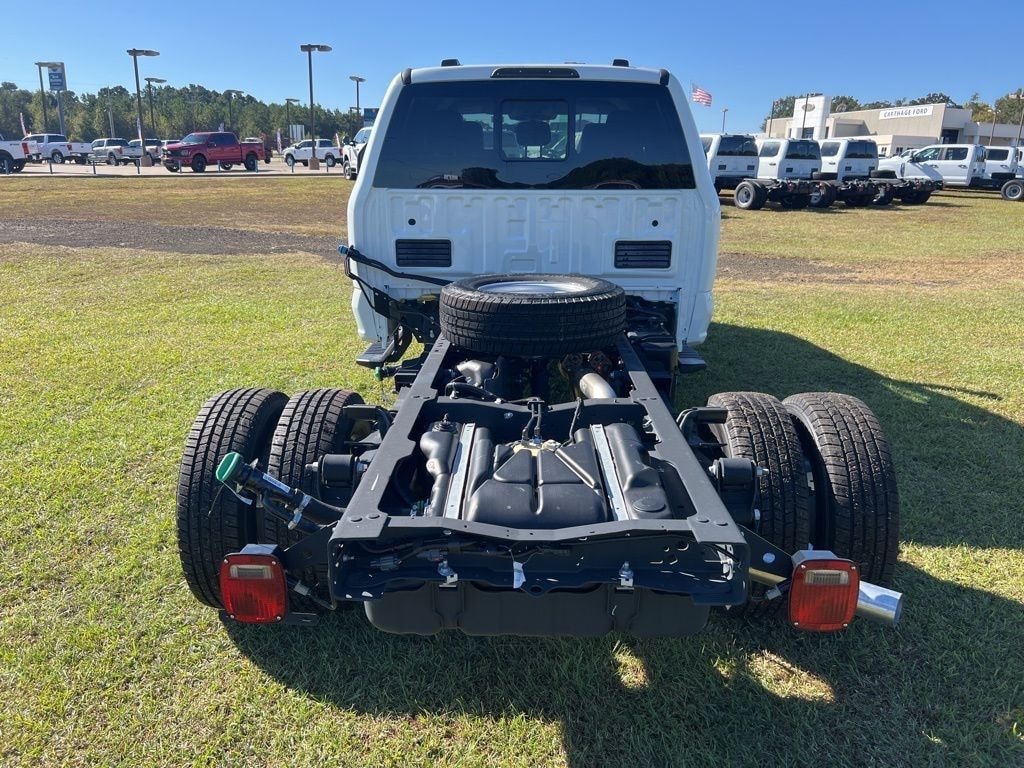 New 2025 Ford F-350SD XL Chassis