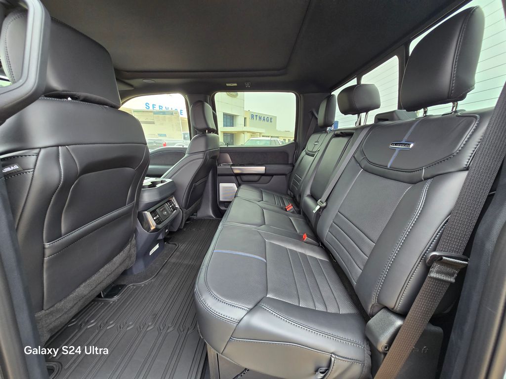 2026 Ford F-250 Super Duty Platinum - Photo 21