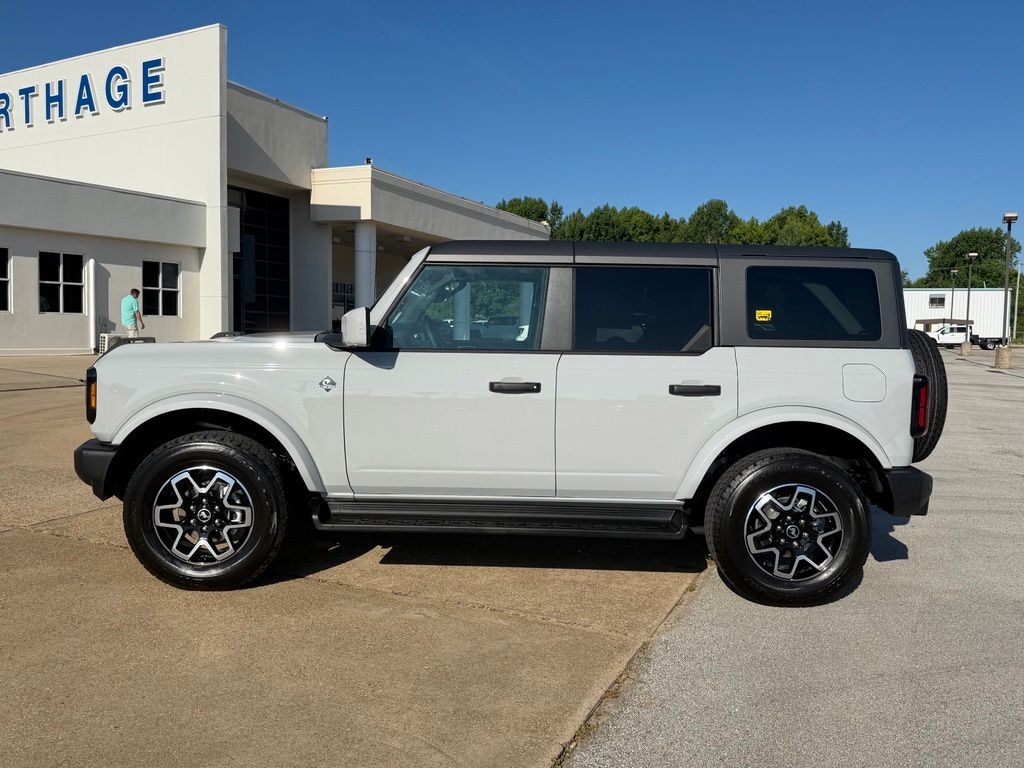 New 2026 Ford Bronco Outer Banks SUV