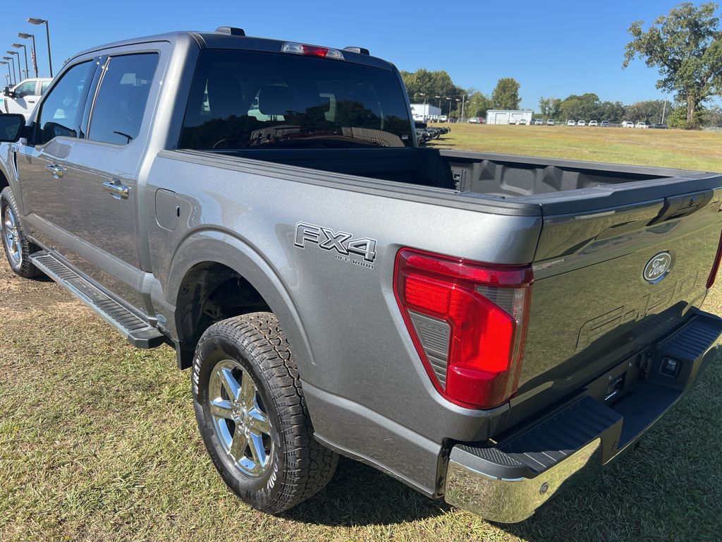 2025 Ford F-150 XLT photo 3