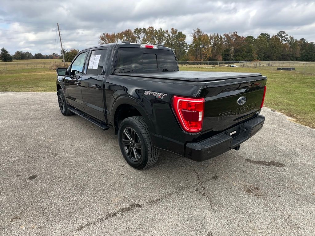 2022 Ford F-150 XLT photo 3