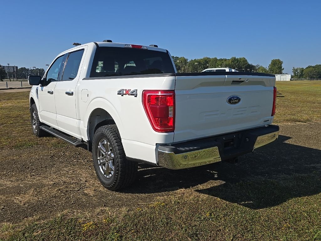 2021 Ford F-150 XLT photo 3