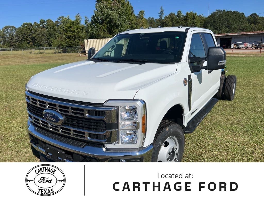 2025 Ford F-350 Base's photo