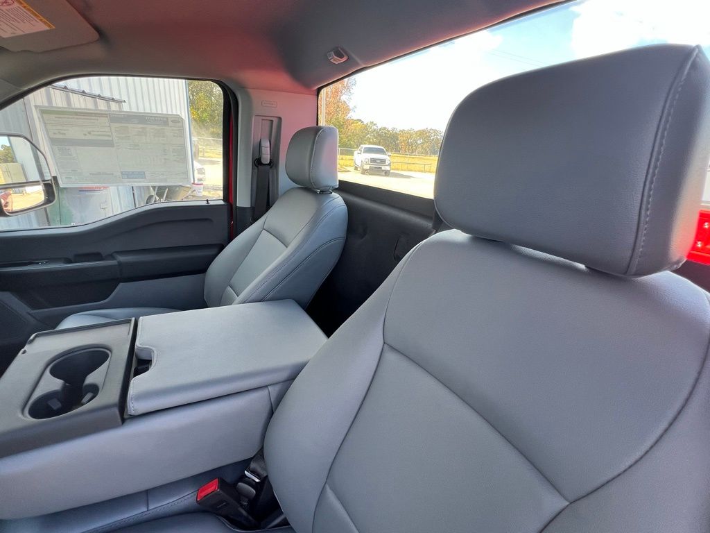 2026 Ford F-350 Super Duty XL - Photo 16