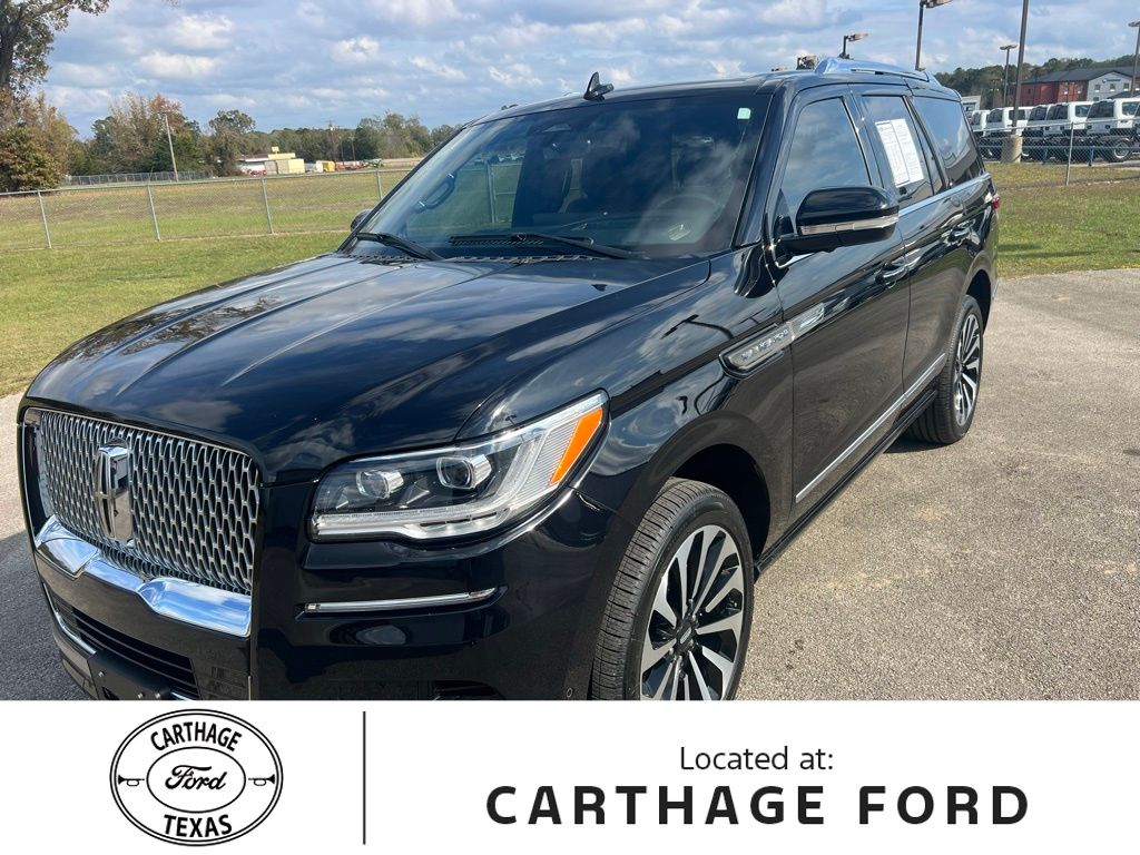 2023 Lincoln Navigator Reserve's photo
