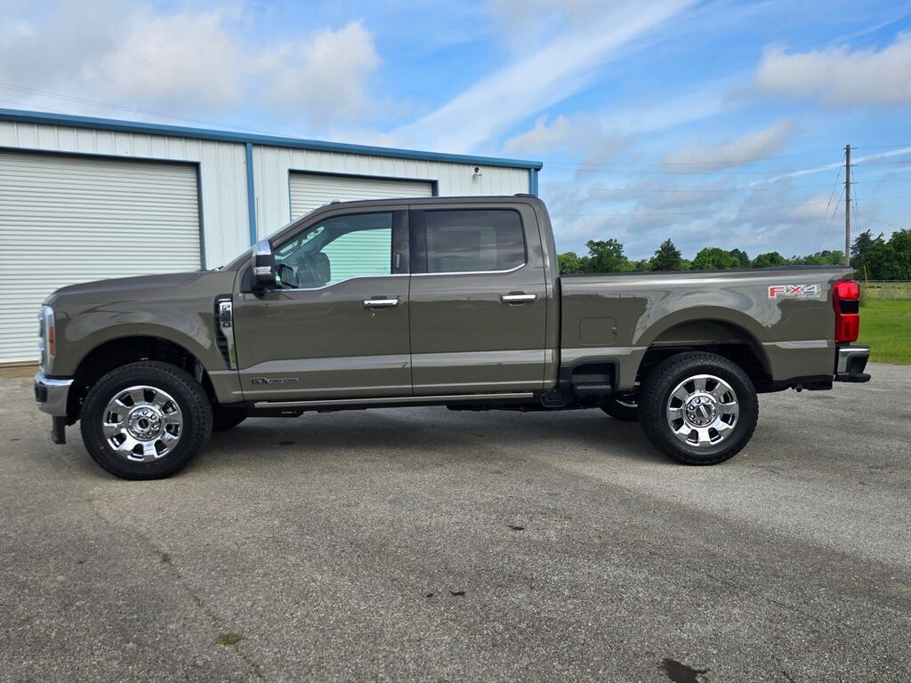 New 2026 Ford F-250SD Lariat Truck