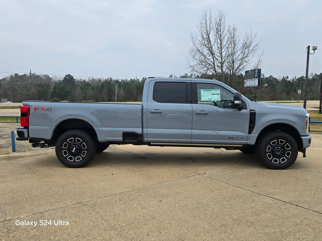 2026 Ford F-250 Super Duty Platinum - Photo 6