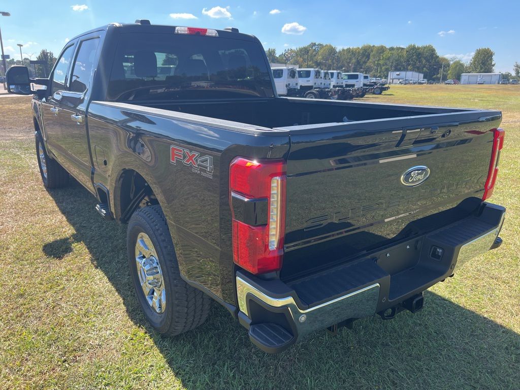 2026 Ford F-250 Lariat photo 3