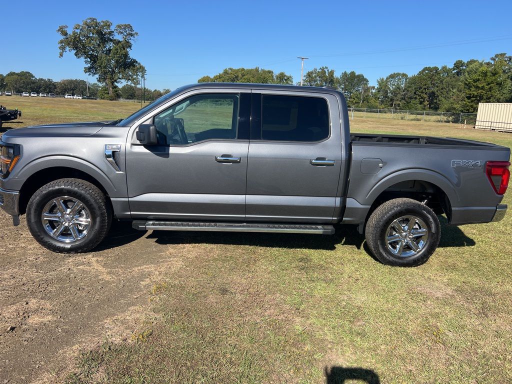 2025 Ford F-150 XLT photo 2