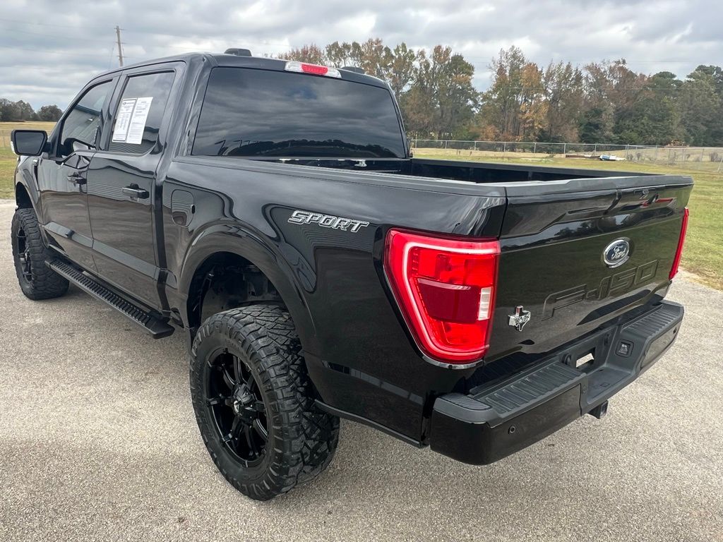 2022 Ford F-150 XLT photo 2