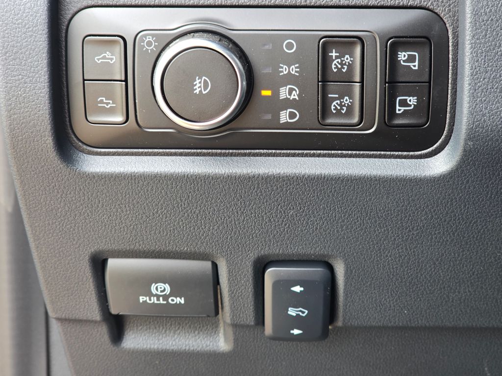 2026 Ford F-250 Super Duty Platinum - Photo 37