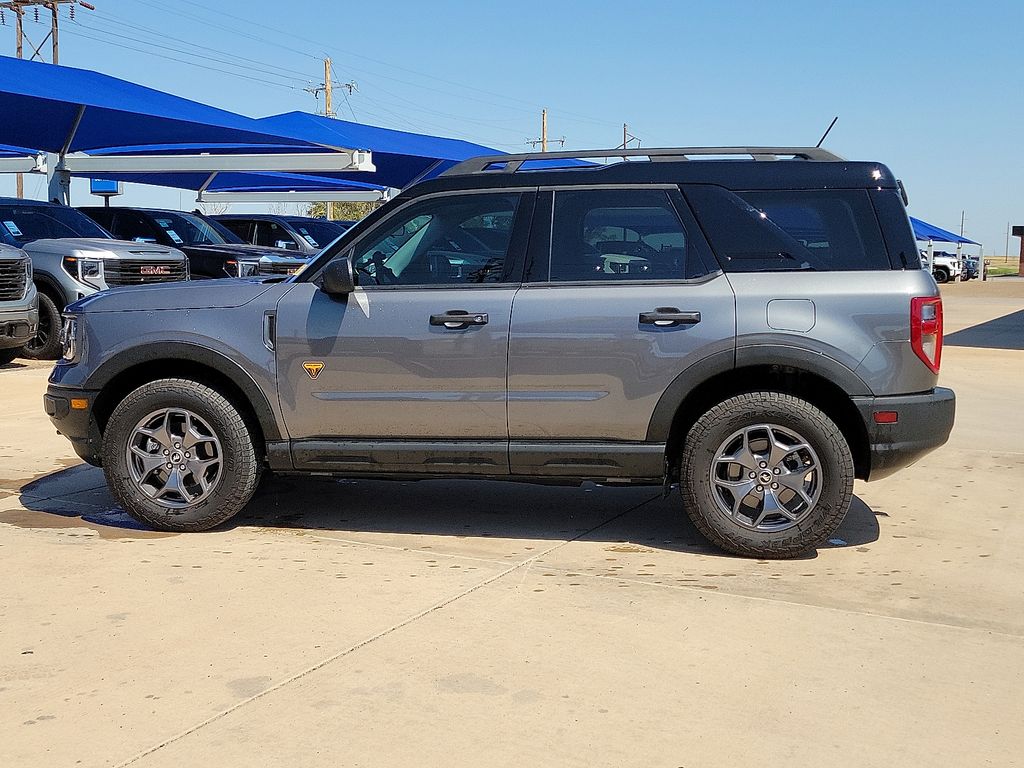 2023 Ford Bronco Sport Badlands photo 2