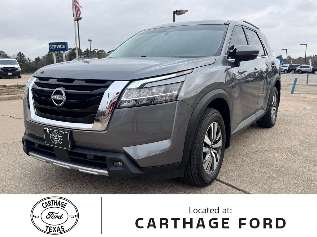 2023 Nissan Pathfinder SL